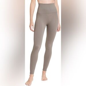 All In Motion Waffle Workout Set